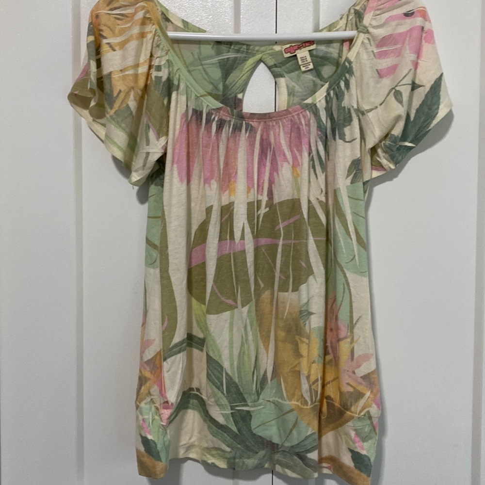 NWOT Sugar Tart Flirty Sleeve Top |Size Medium